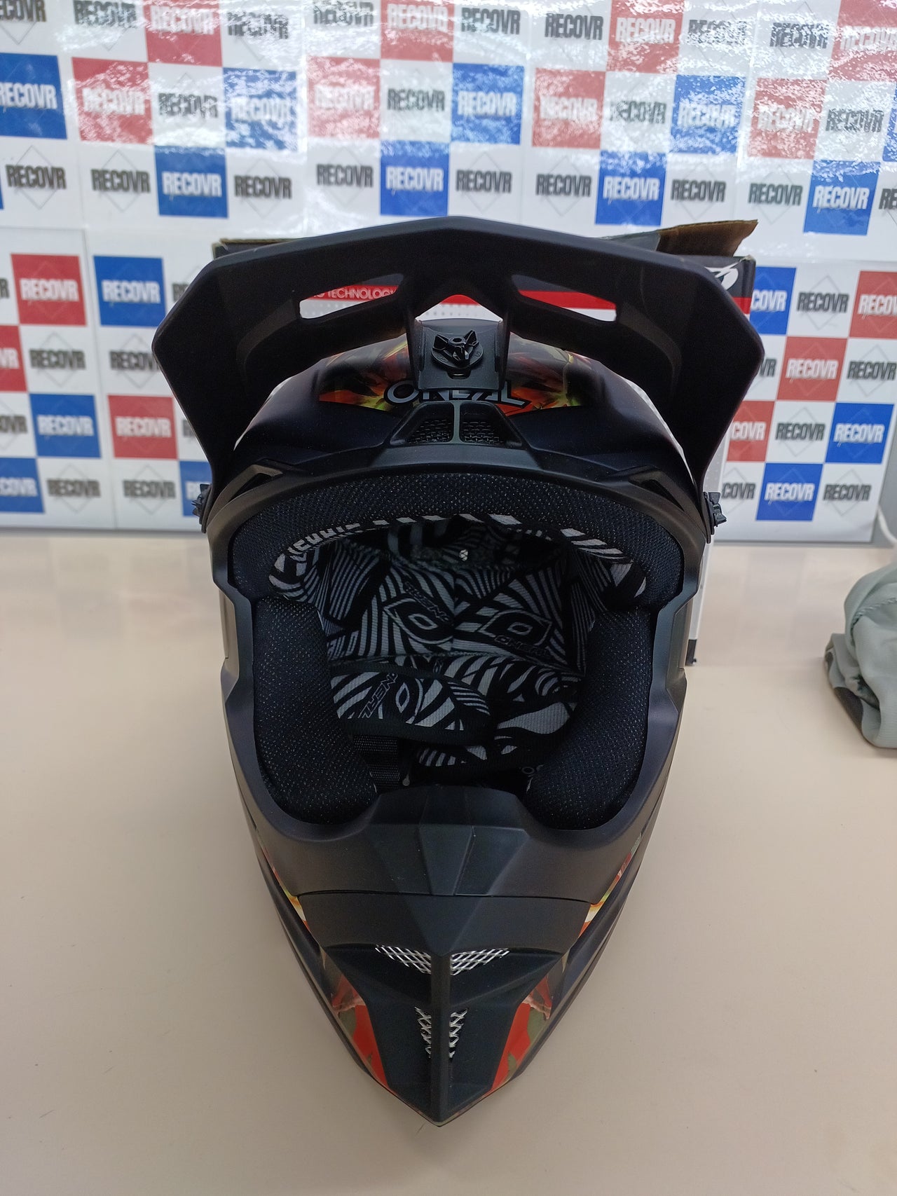 Casco Bicicleta montaña Talla S (55 56)| MTB Downhill | Según Norma de Seguridad EN1078, Aberturas de ventilación para Flujo de Aire y refrigeración, Carcasa Exterior de ABS | Casco Fury O'NEAL