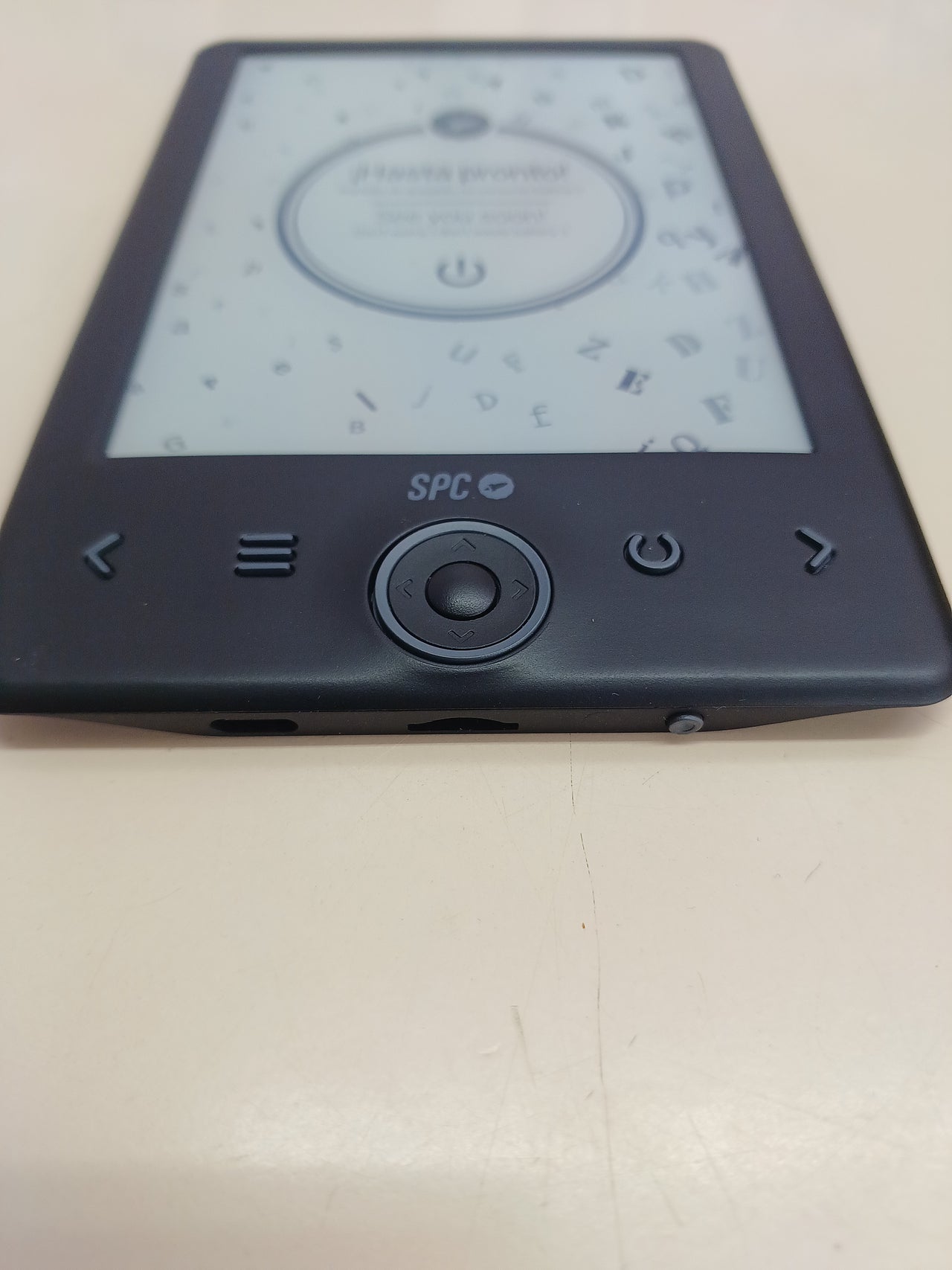 E-reader retroiluminado ligero 1 mes - SPC Dickens Light 2