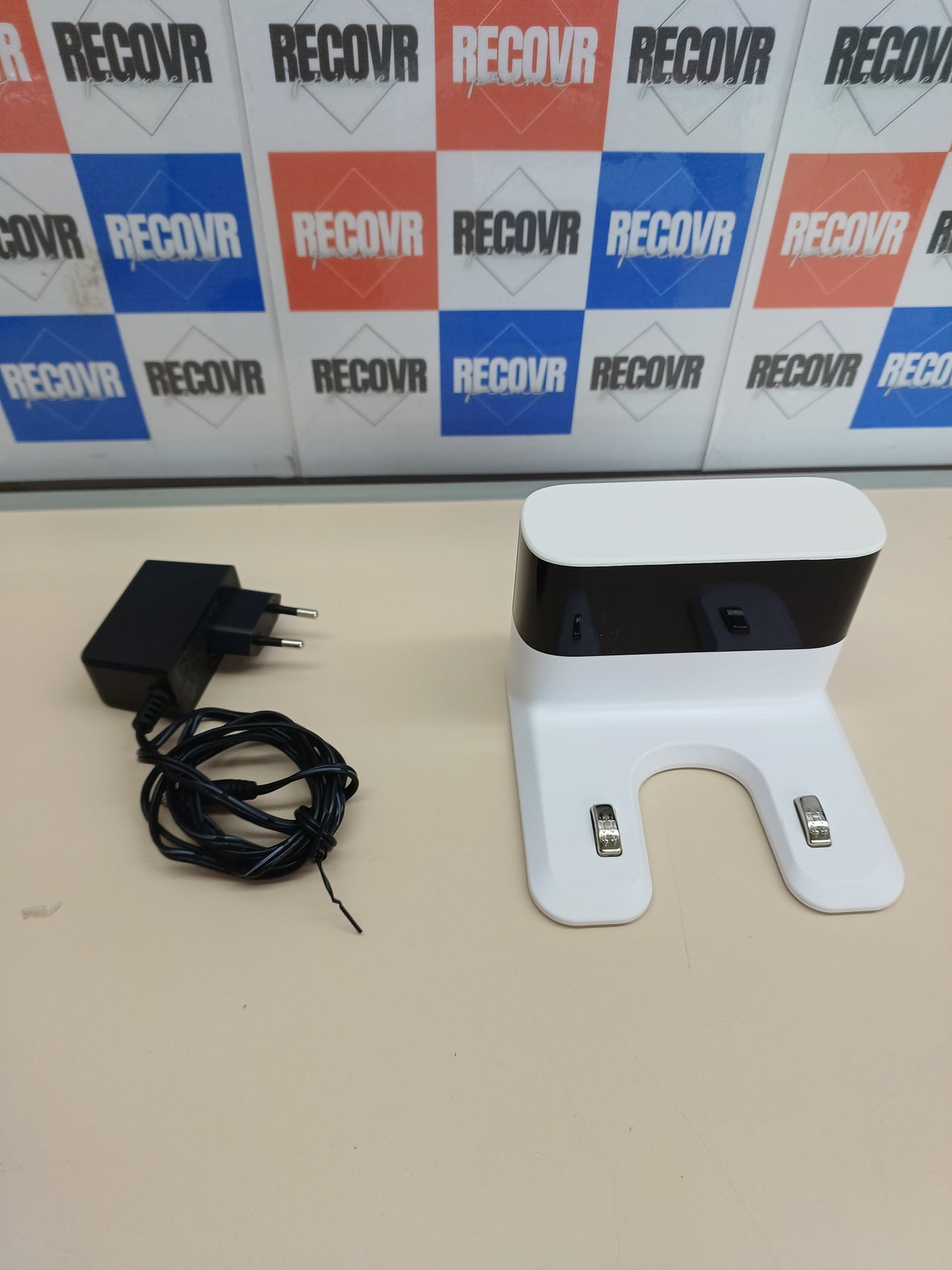 Robot aspirador Wi-Fi autocargable con gran succión y sensores anticolisión – OKP K5