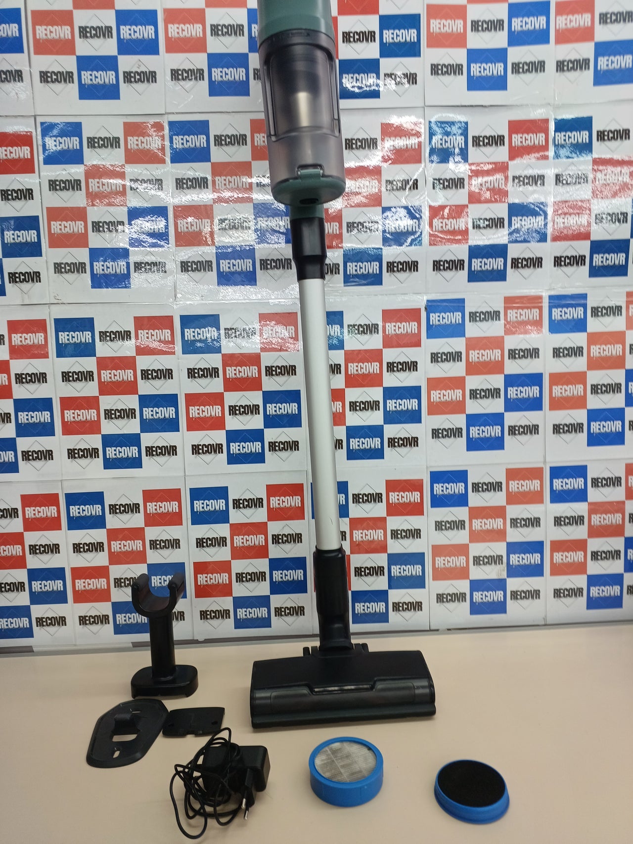 Aspirador escoba inalámbrico ligero – Electrolux