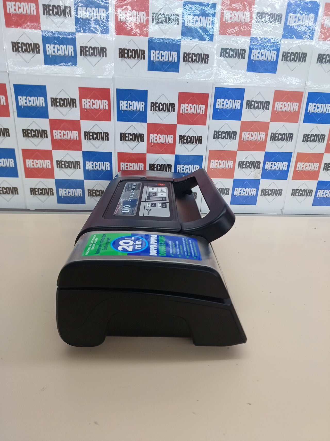 Envasadora uso intensivo doble bomba y sellado LAICA