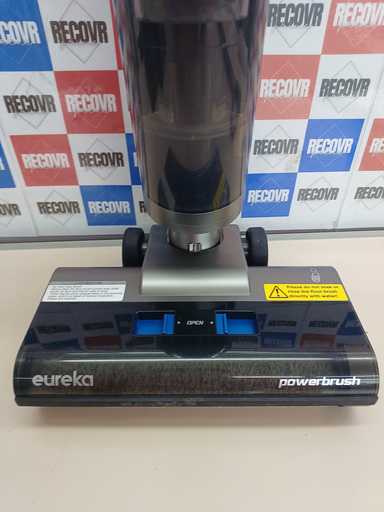 Aspiradora fregadora sin cable multisuperficie – Eureka