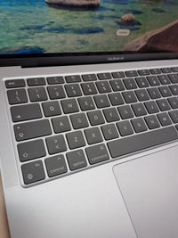 MacBook Air 13” M1 8GB 512GB gris espacial Apple