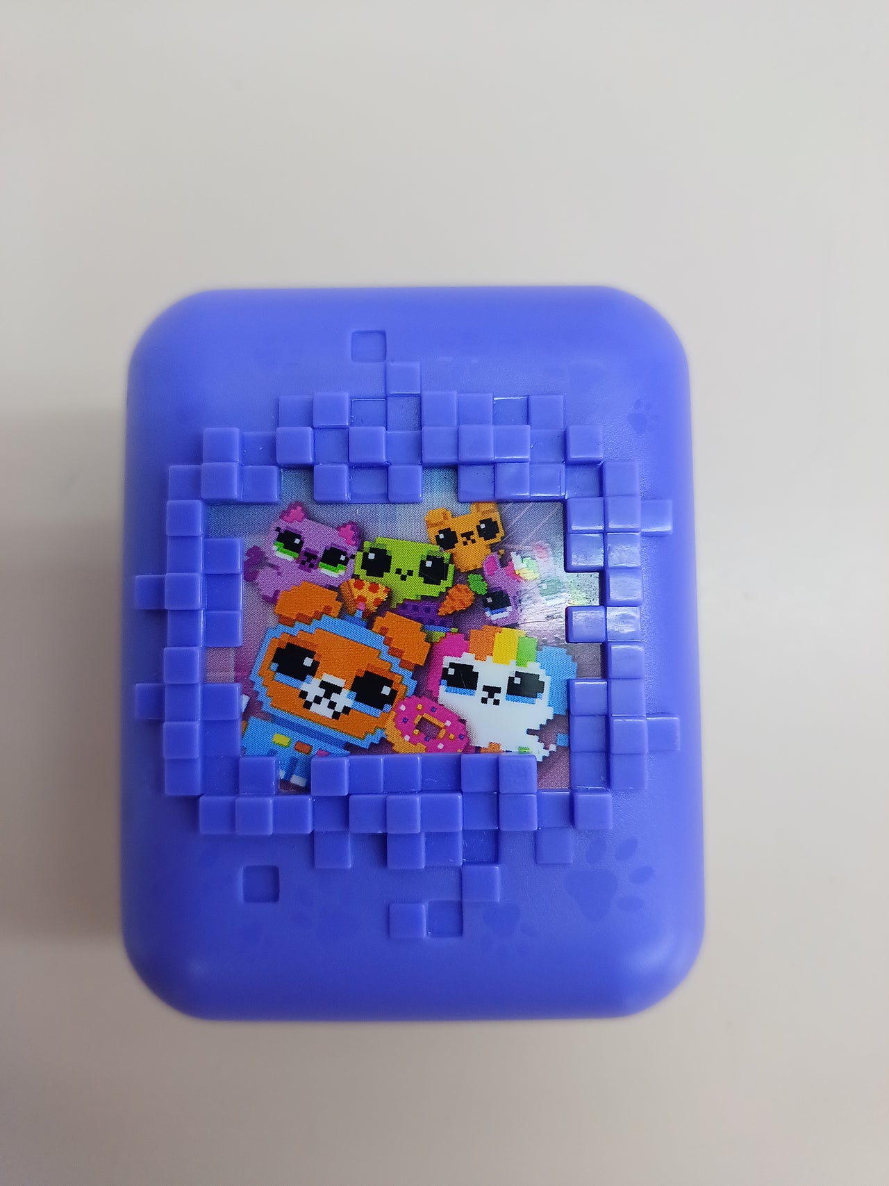 Bitzee Mascota Interactiva Digital – Juguete Electrónico 15 Animales Virtuales  Color Morado