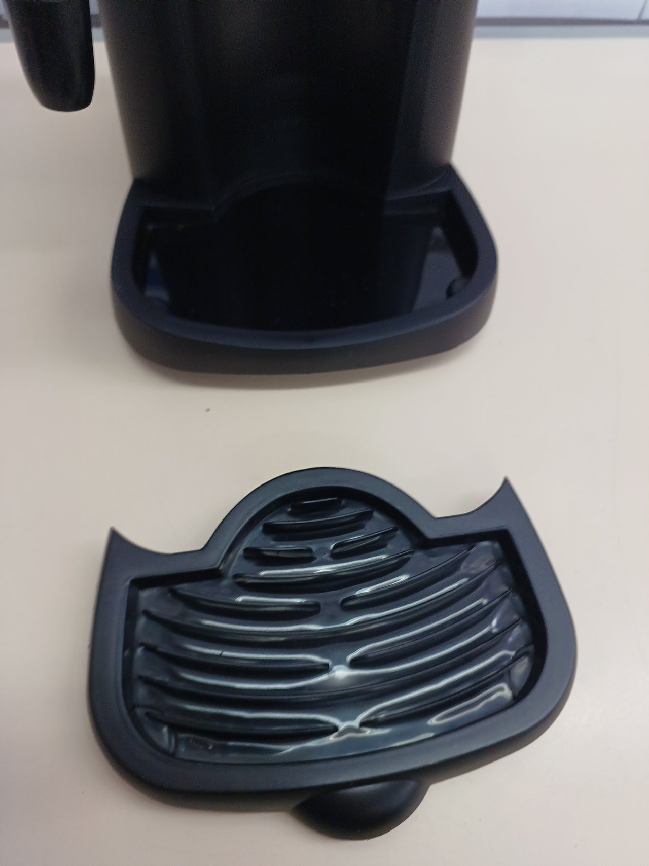 Cafetera espresso 4 tazas con espumador Severin
