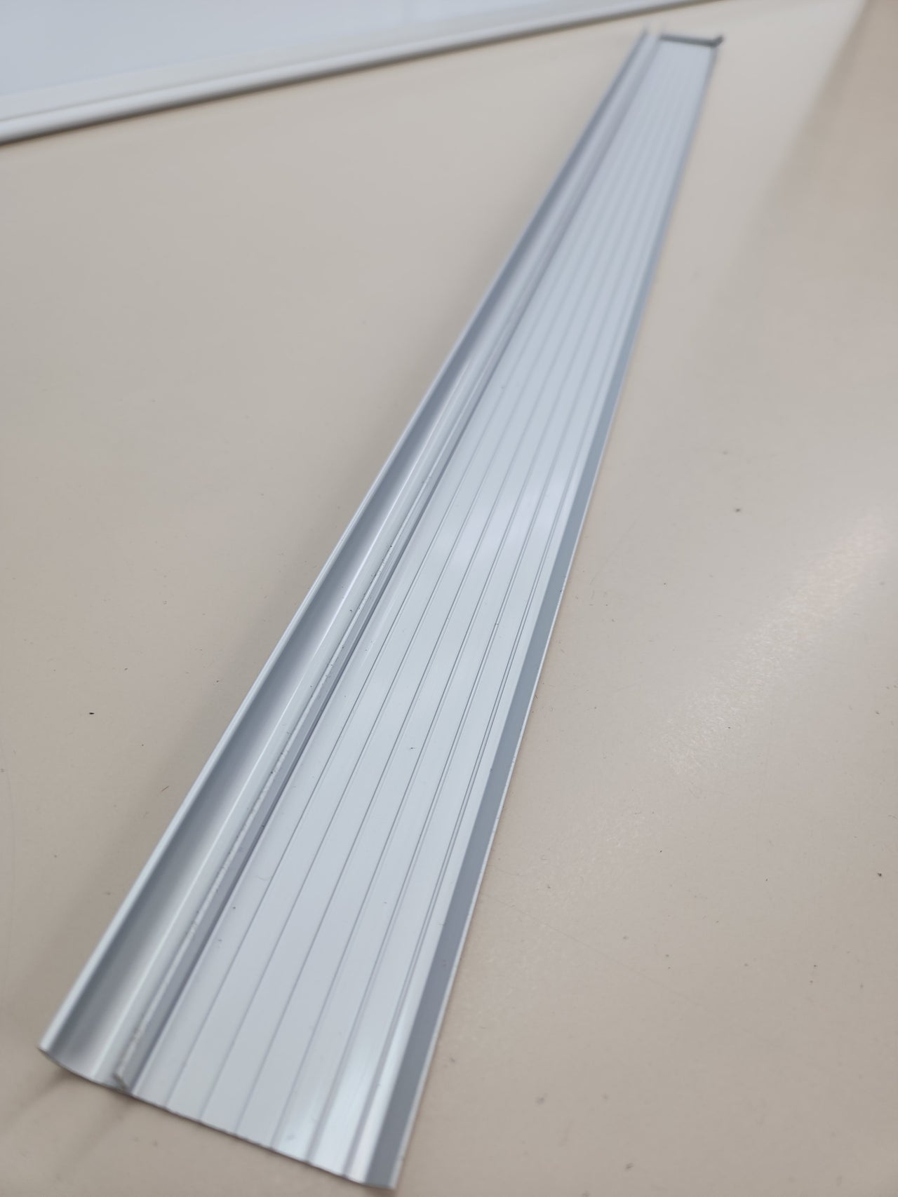 Pizarra 1500X10001 MM)Magnética Lacada Con Marco De Aluminio Resistente Fácil De Borrar En Seco, Blanco, (OFITURIA