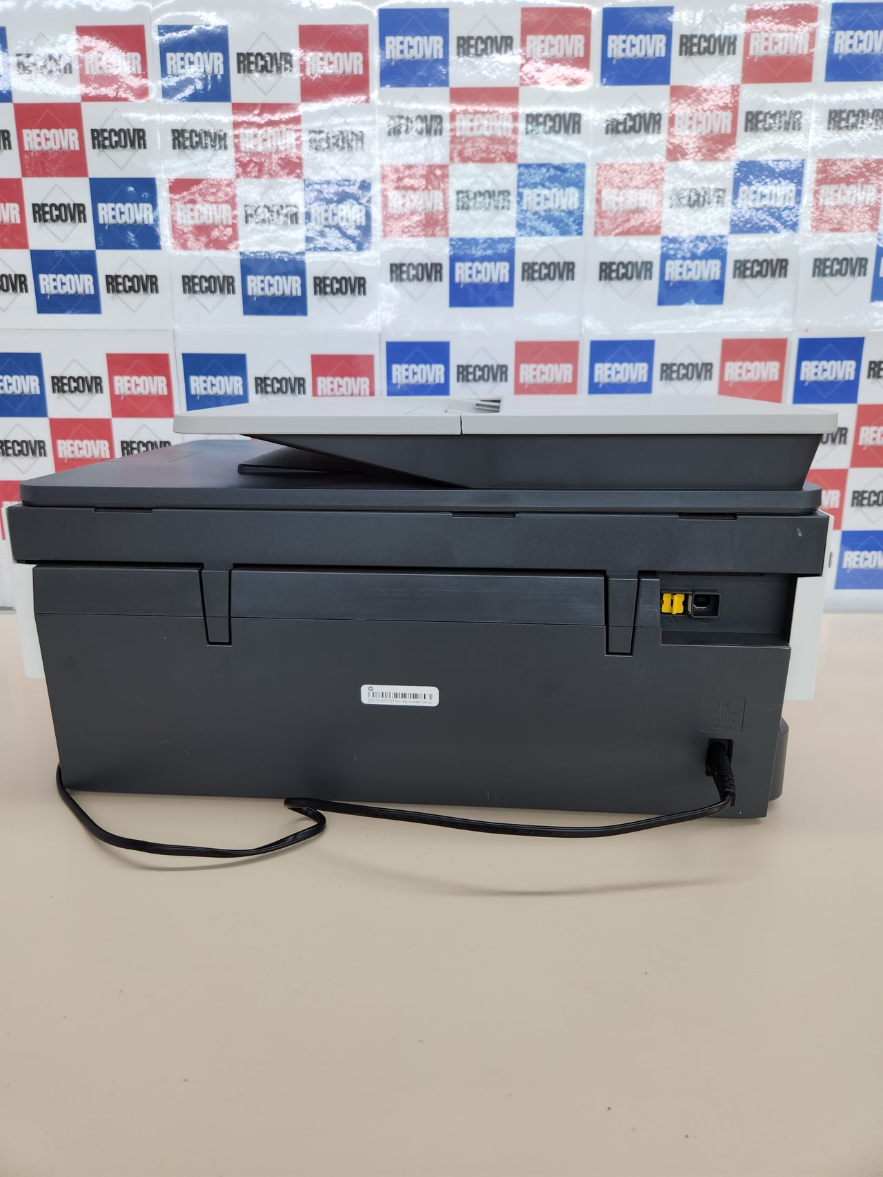 Impresora multifunción profesional de tinta, Copia, Escáner, Mobile Fax, Wi-Fi, 3 meses de impresión Instant Ink con HP+ HP OfficeJet Pro 8122e