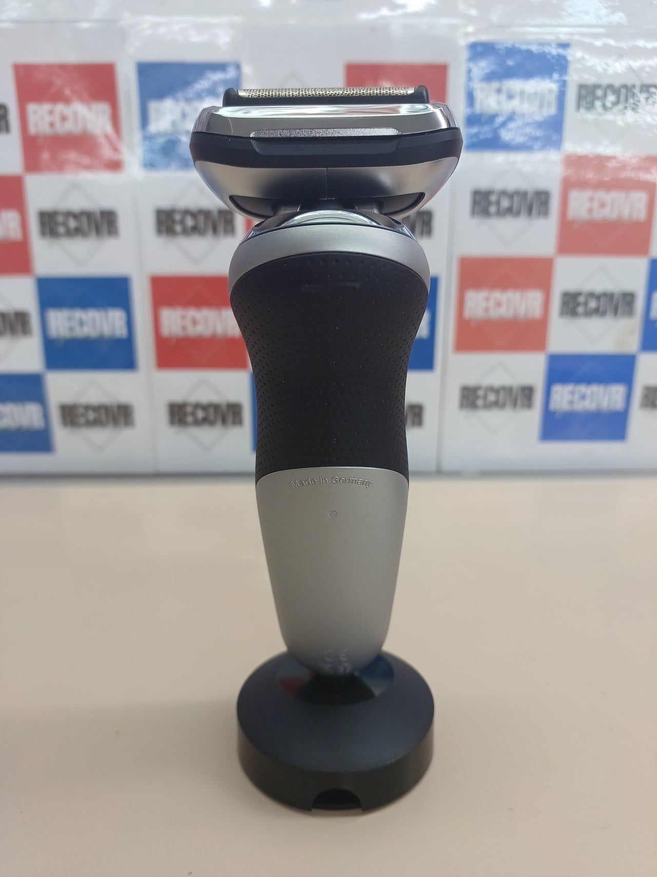 Afeitadora eléctrica 71-S4200cs recargable Braun
