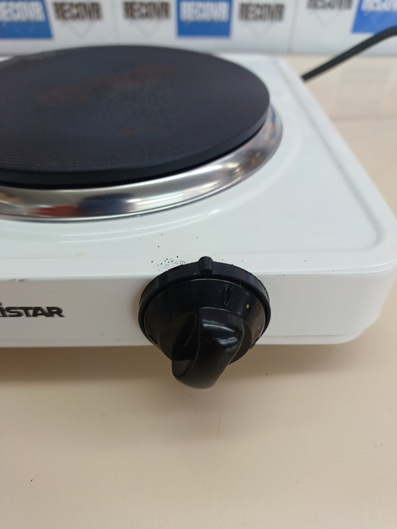 Placa eléctrica con termostato 22×24,5 cm – Tristar