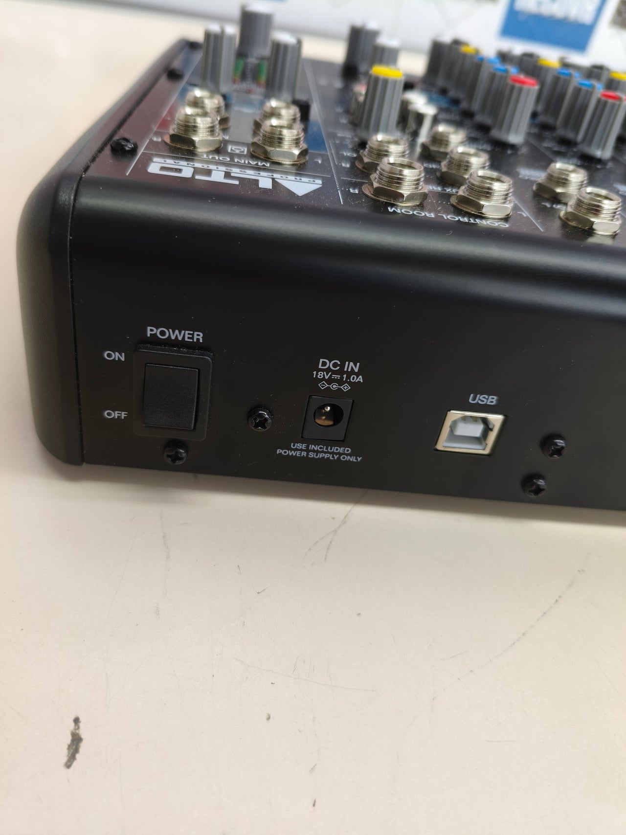 Mesa de mezclas ALTO TrueMix 600 con USB y Bluetooth para podcast y DJ