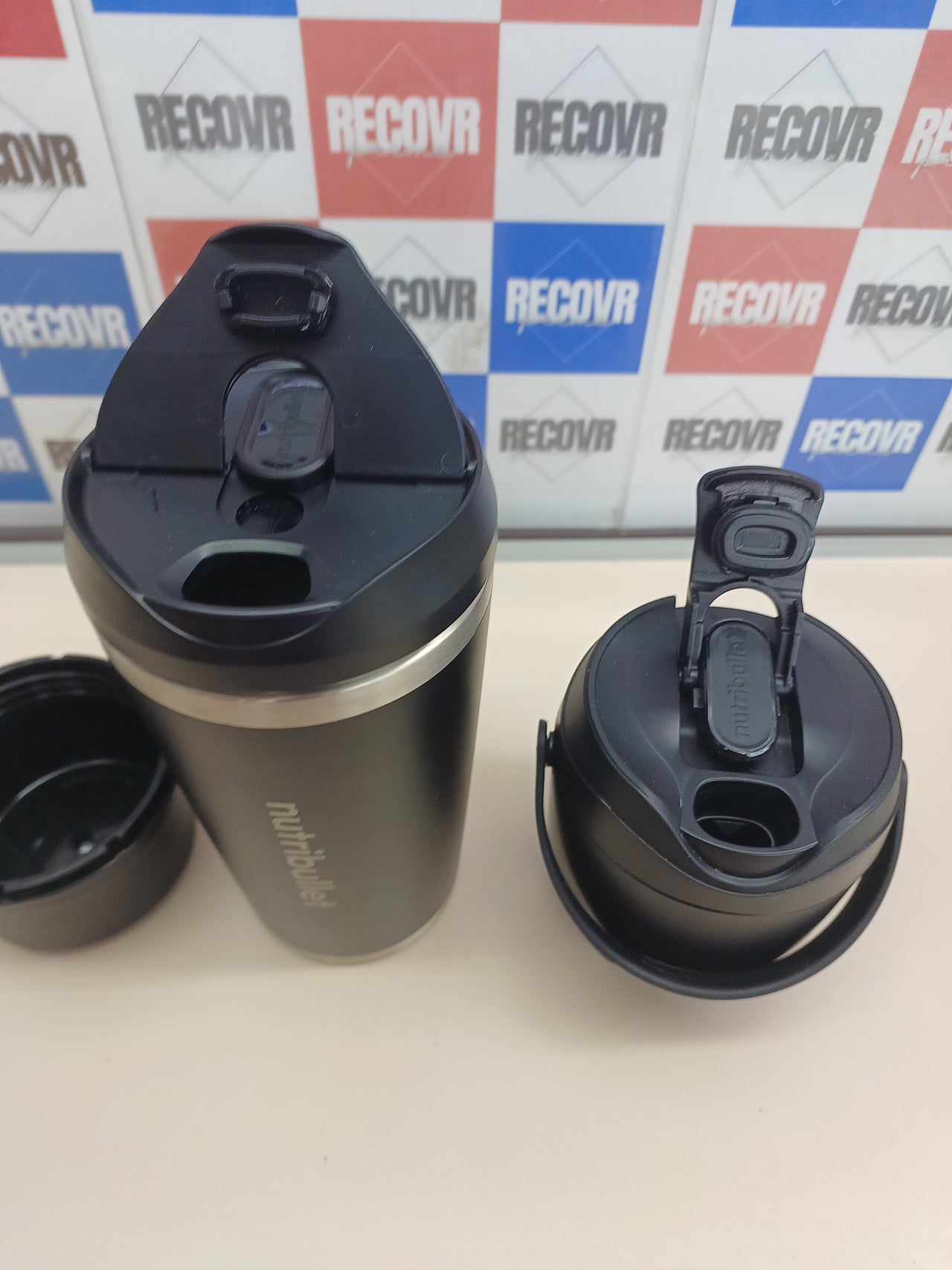 Licuadora portátil 590 ml tritura hielo USB-C Nutribullet