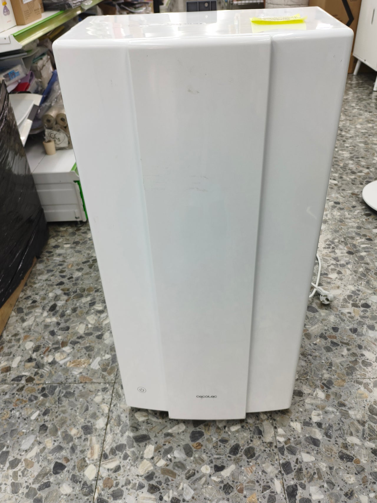 Aire acondicionado de ventana Cecotec Windowclima 9000 Inverter 9000 BTU con mando