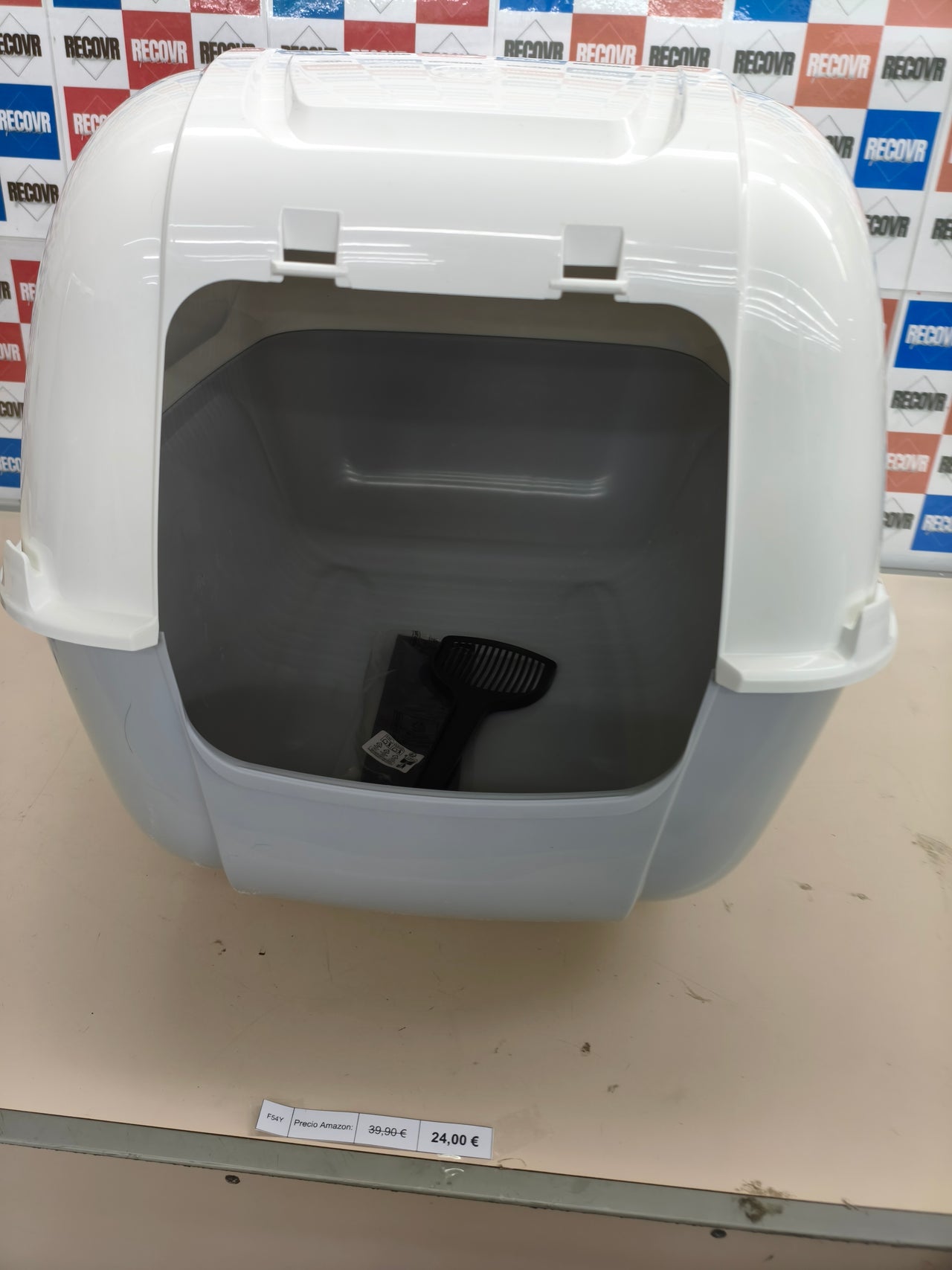 Arenero cubierto para gatos Ferplast XXL con pala y filtros antiolor gris