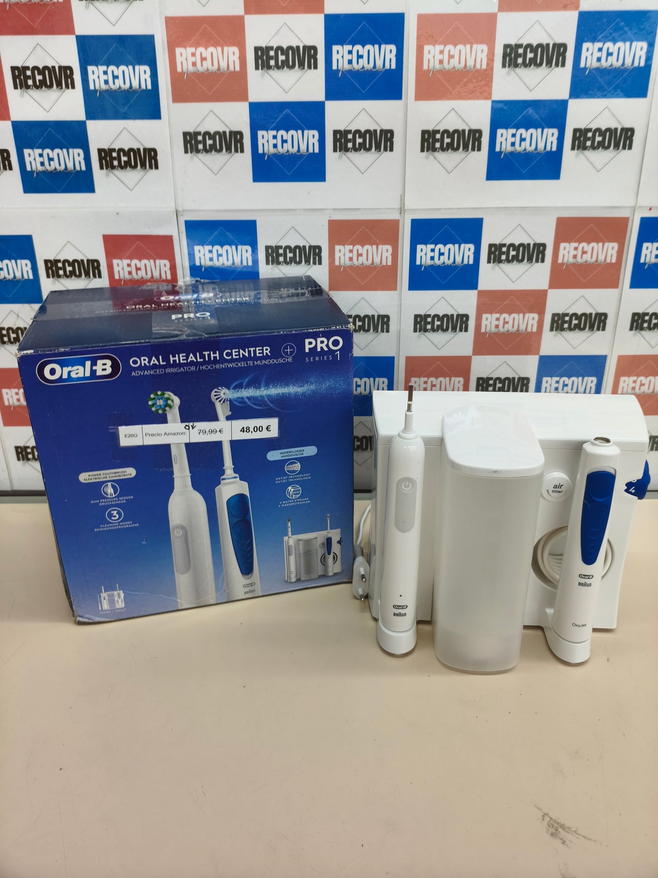 Pack Braun Pro 1 con cepillo de dientes eléctrico e irrigador OxyJet blanco y azul