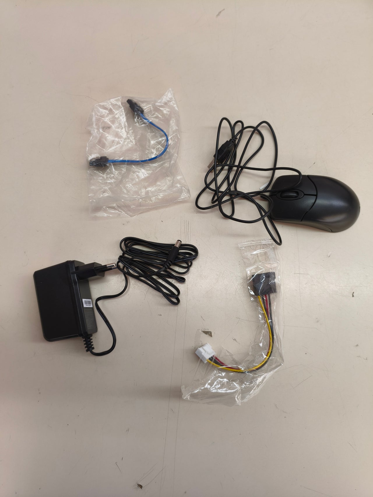 Grabador XVR de 4 canales para videovigilancia