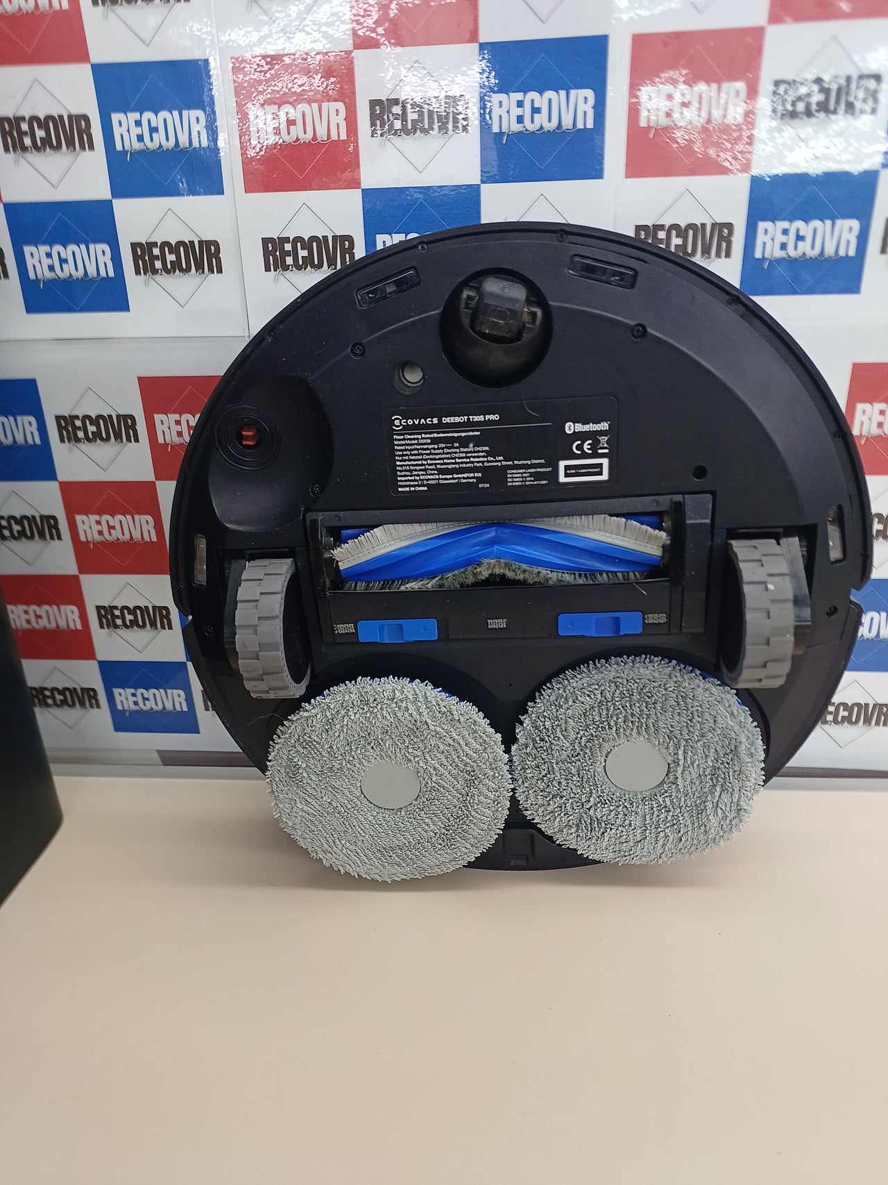 Robot aspirador 11000Pa IA fregado bordes T30S Ecovacs.