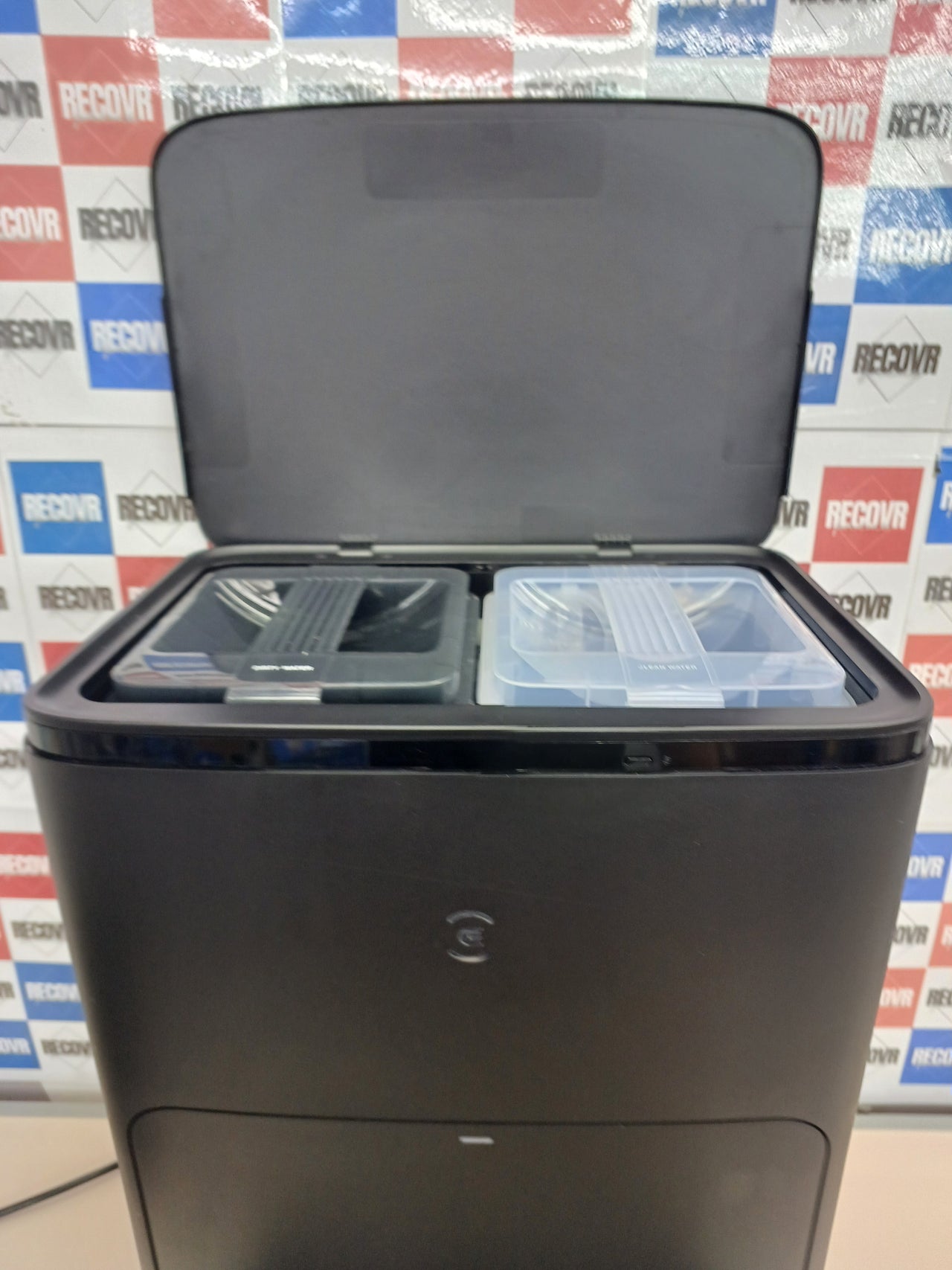 Robot aspirador 11000Pa IA fregado bordes T30S Ecovacs.