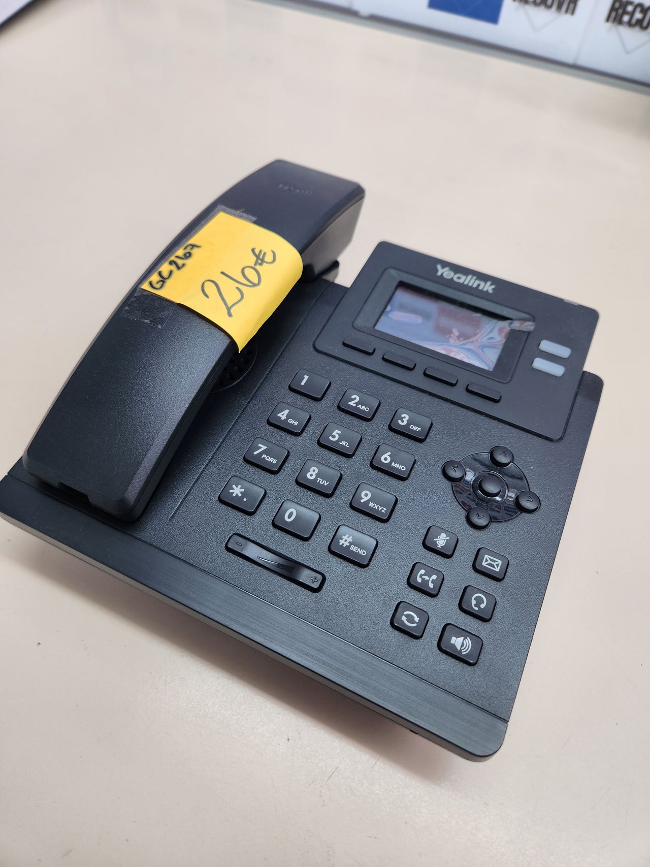 Teléfono Yealink T31 SIP 2 cuentas con PSU