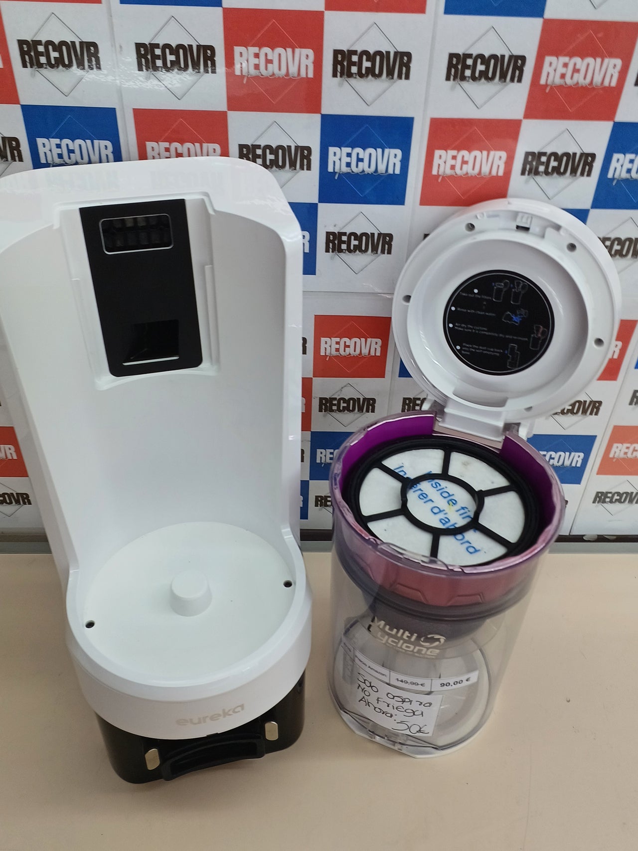 Robot aspirador con base autovaciado 4000 Pa – Eureka