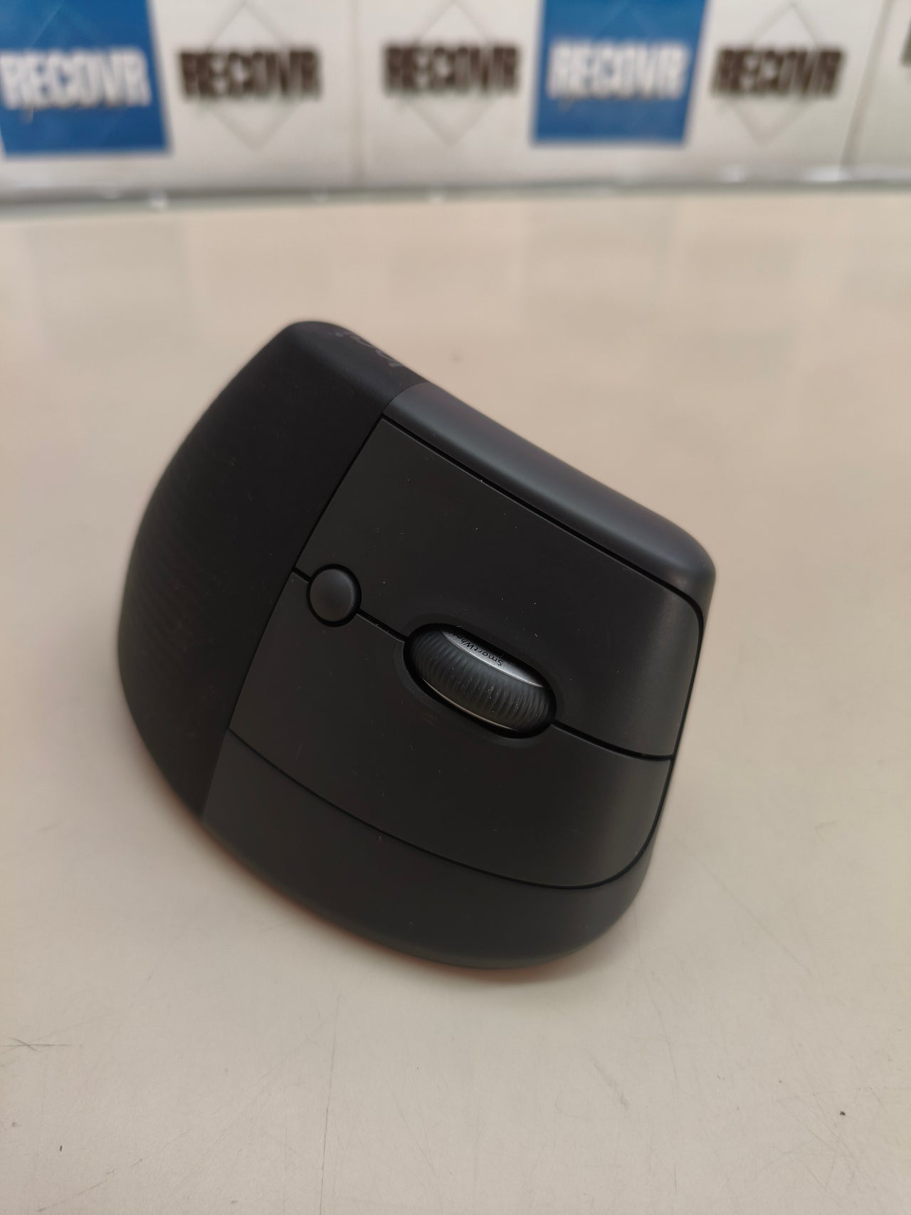 Ratón ergonómico vertical inalámbrico Logitech Lift