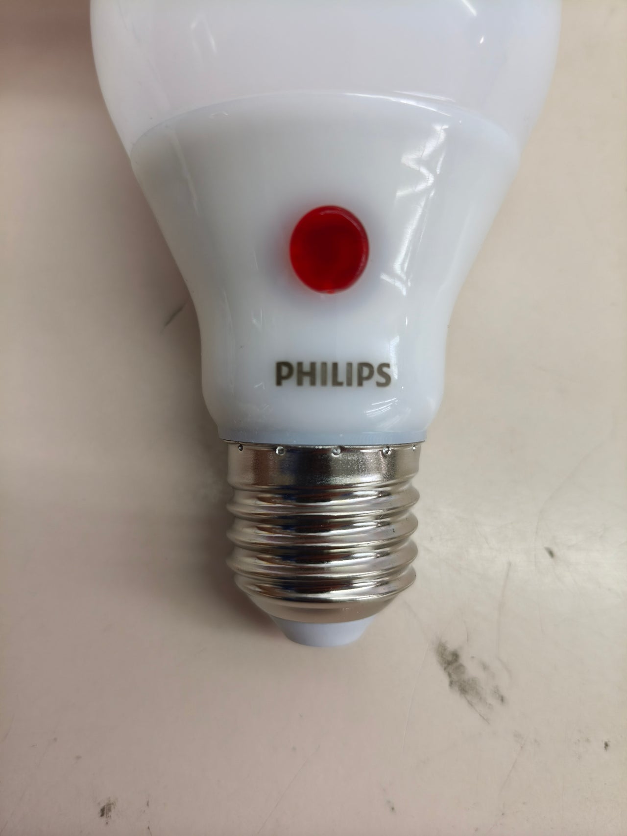 Bombilla LED Philips de 60 W, luz cálida 2700 K,