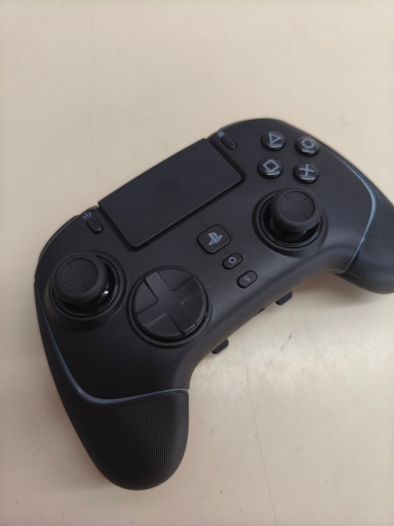 Mando inalámbrico Razer Wolverine V2 Pro para PS5 y PC