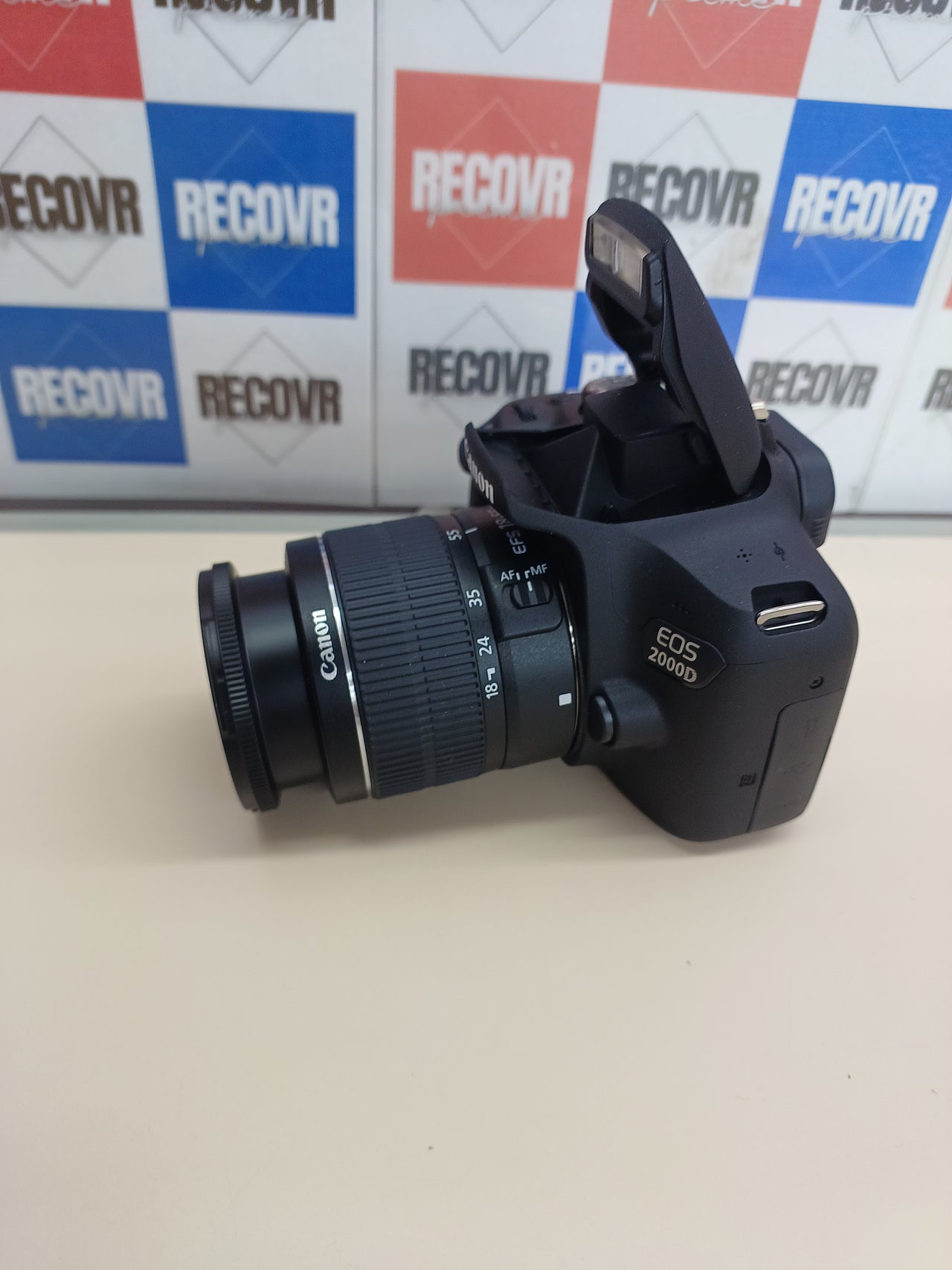 Cámara réflex 24,1 MP con 18-55 mm Full HD - Canon EOS 2000D