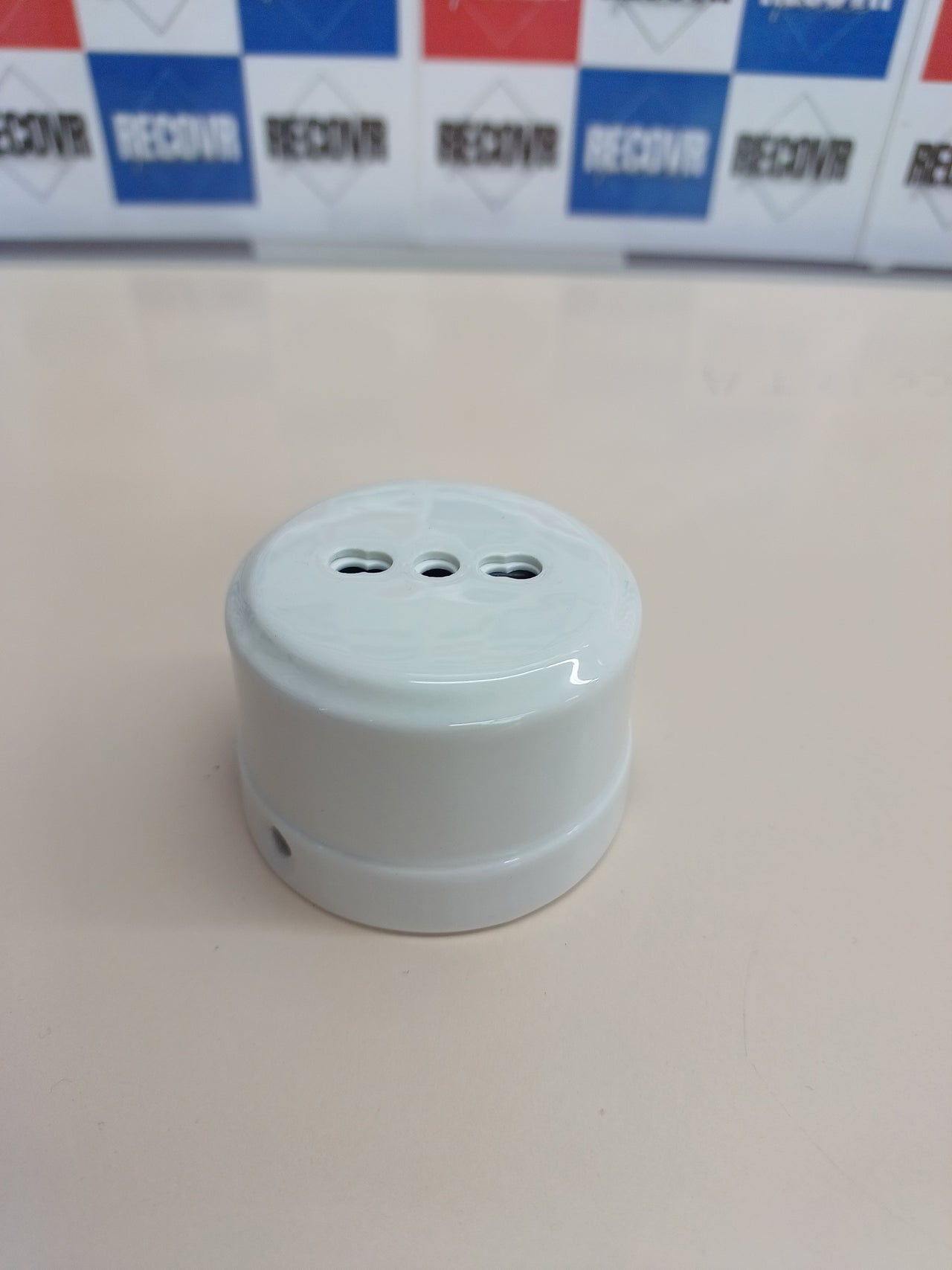 Toma de Corriente de Porcelana para Cable Textil, Acabado Brillante, Color Blanco Klartext BELLE EPOQUE