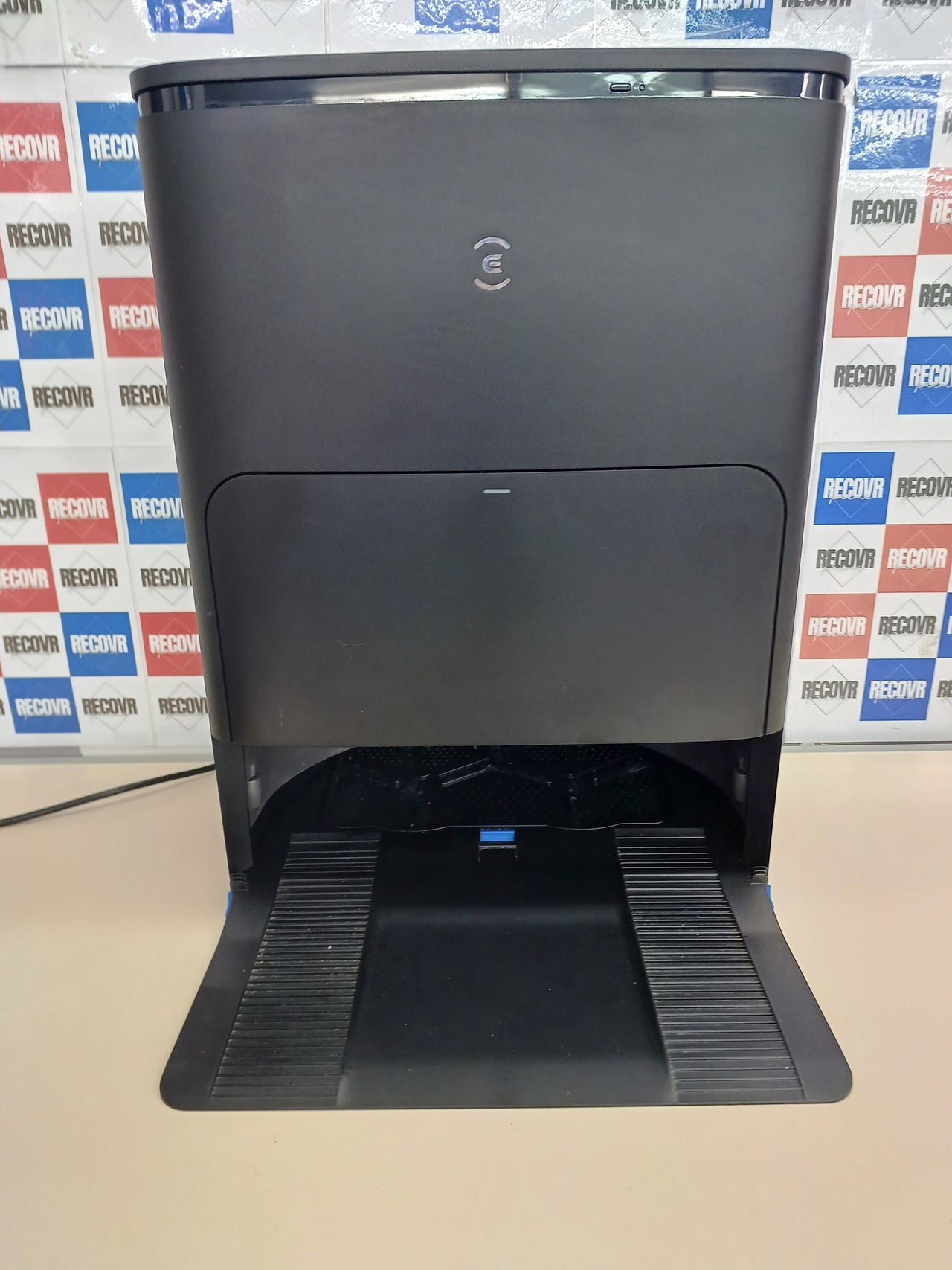 Robot aspirador 11000Pa IA fregado bordes T30S Ecovacs.