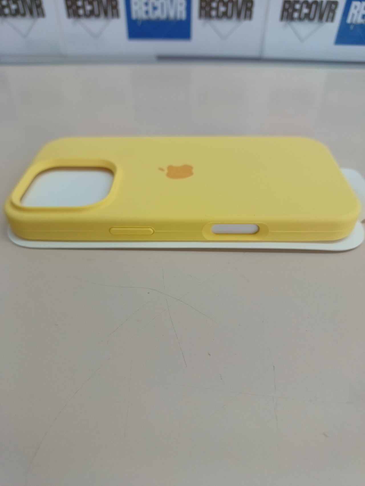 Funda Silicona Apple MagSafe iPhone 16 Pro Amarillo