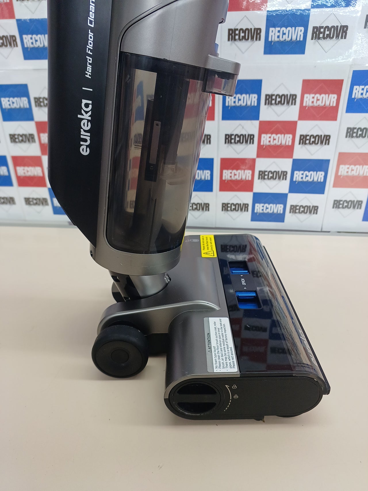 Aspirador en Seco/Húmedo Eureka RapidWash NEW430
