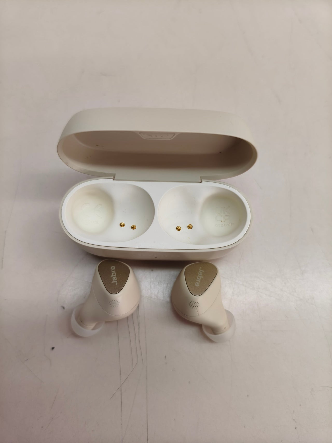 Auriculares inalámbricos Jabra Elite 10 (crema)
