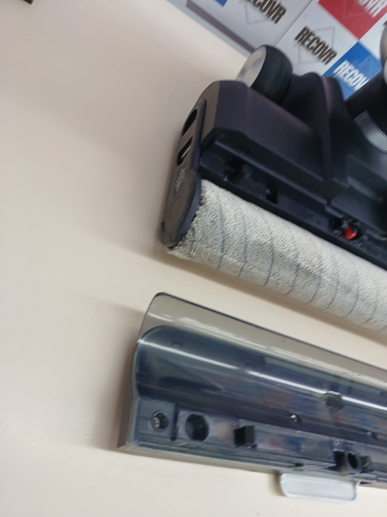 Aspiradora de suelo 2 velocidades ABS negra Viola