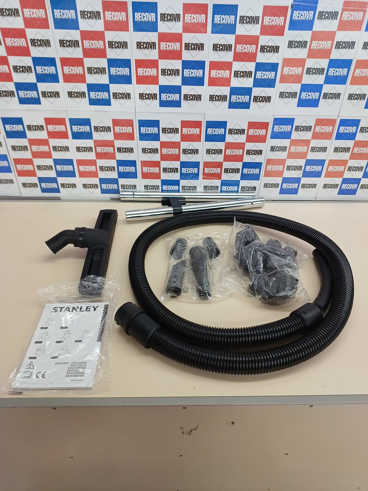 Aspirador Stanley SXVC30XTDE 1600W 30L