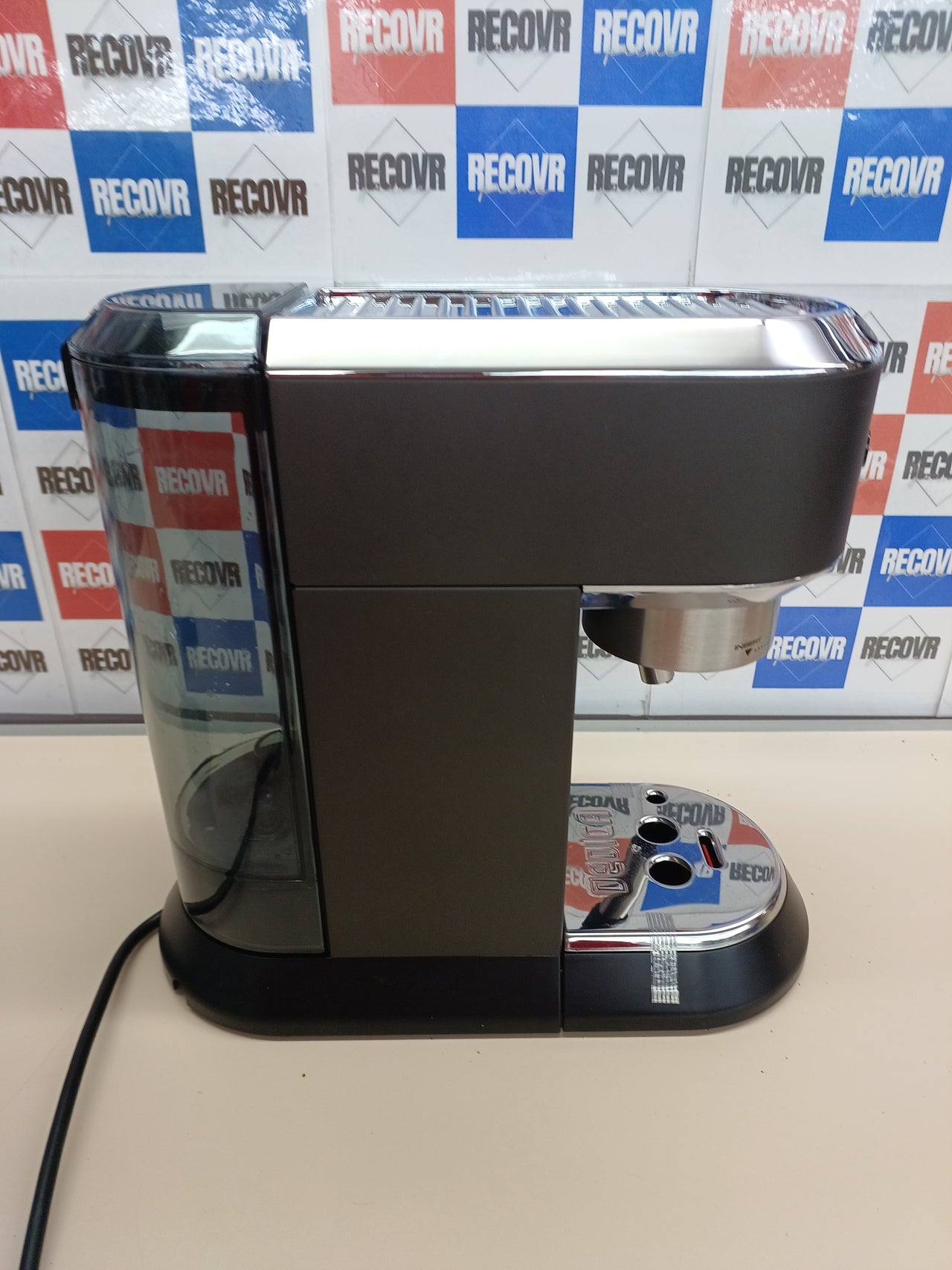 Cafetera espresso bomba acero 1,3 L negra - De'Longhi