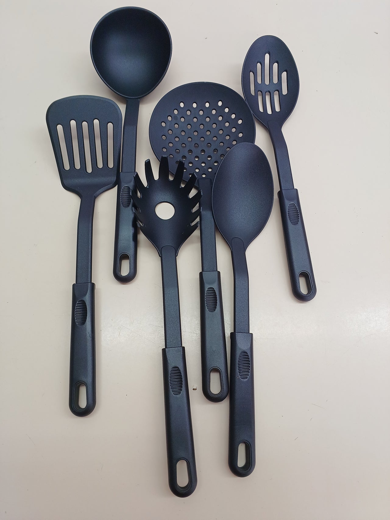 Batería de cocina antiadherente con tapas – bella