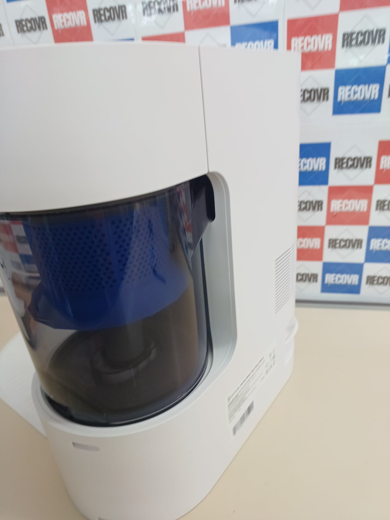 Robot aspirador y fregona con base autovaciado Ecovacs