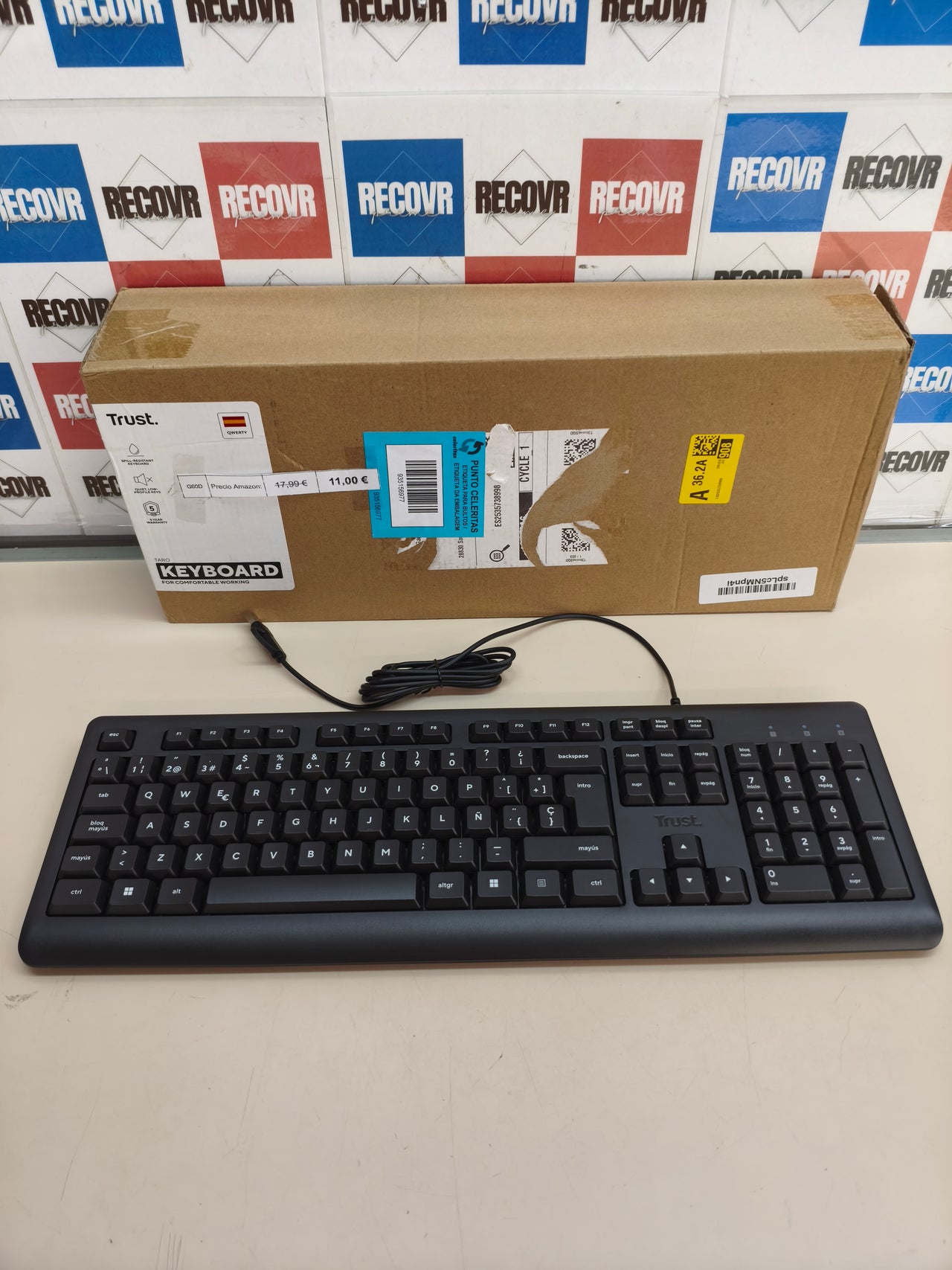 Trust Taro - Teclado con cable para Windows