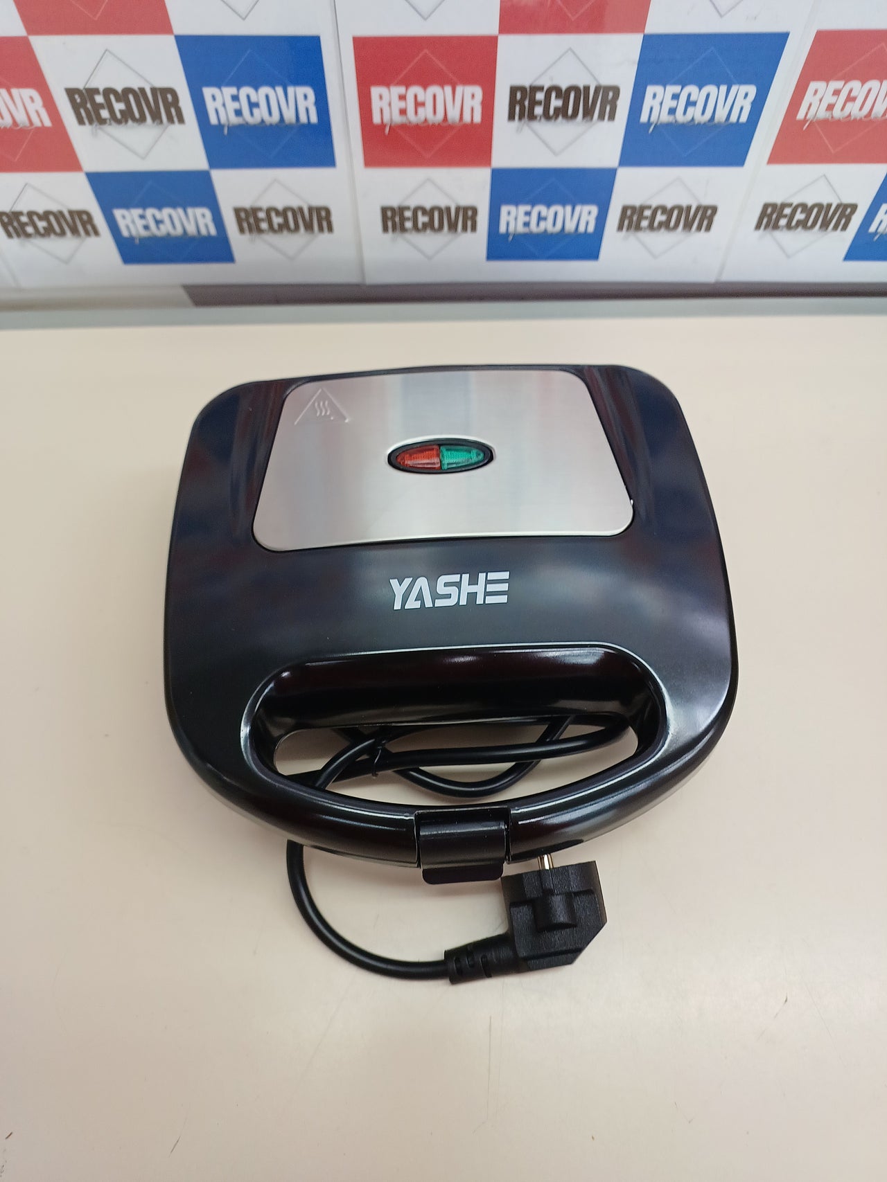 Sandwichera YASHE 750W Grill Antiadherente