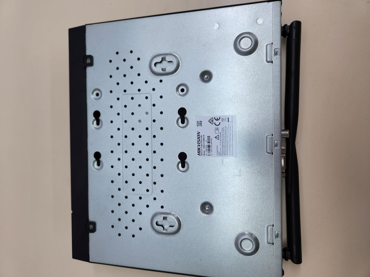 NVR Wi-Fi Hikvision HWN‑2108MH‑W 8 canales 4 MP