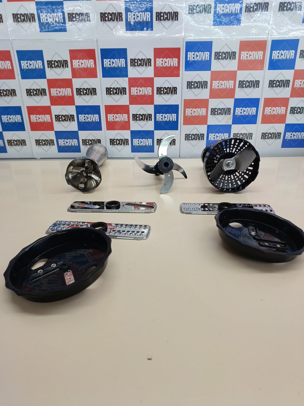 Batidora mano 1500W 21 velocidades Katana 15 Cecotec
