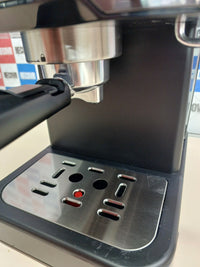 Cafetera express 20 bares con vaporizador y Cold Brew - Cecotec