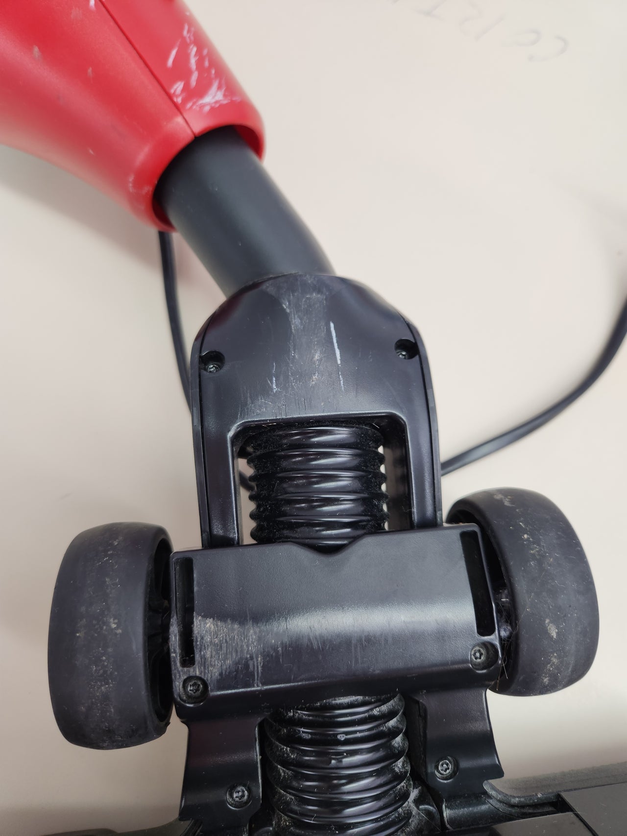 Aspiradora 750W, 0.9L Eléctrica Rowenta Sin Bolsa  Ciclónica