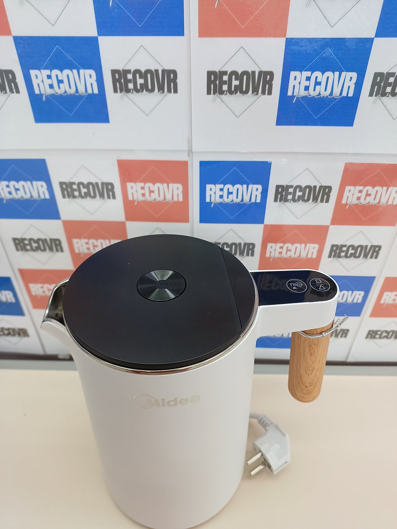Hervidor eléctrico 1,5 L 2200W temp regulable – Midea