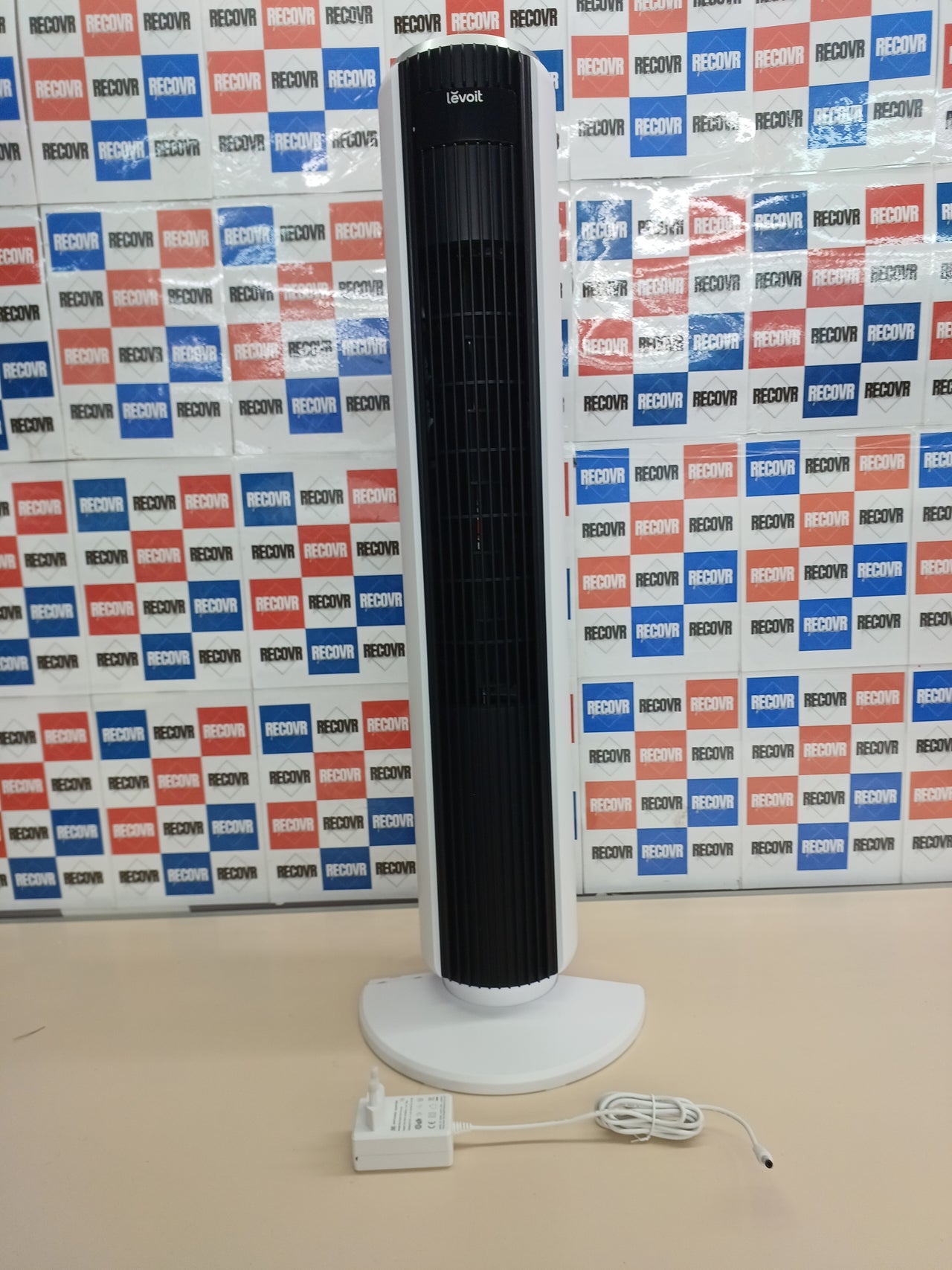 Ventilador torre silencioso 12 velocidades 26 W Levoit