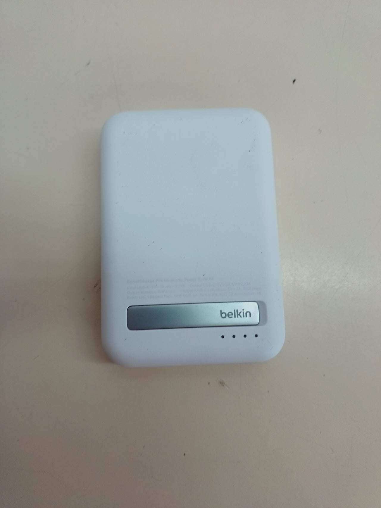 Powerbank inalámbrica 8000 mAh Qi2 con soporte - Belkin
