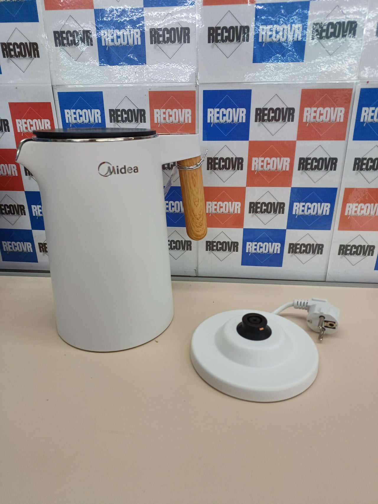 Hervidor eléctrico 1,5 L 2200W temp regulable – Midea