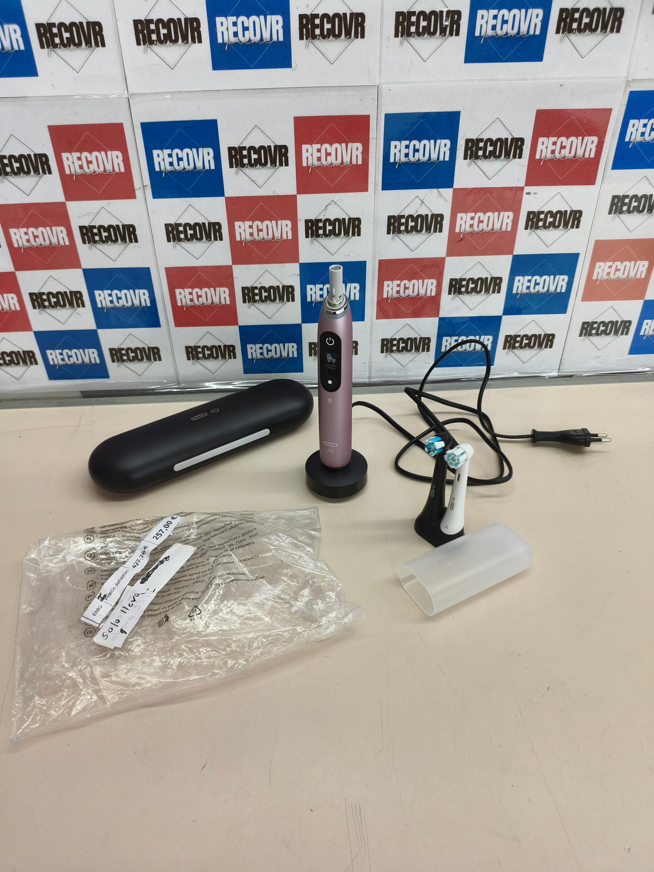 Cepillo de dientes eléctricos Oral-B iO 9 rosa con estuche de viaje