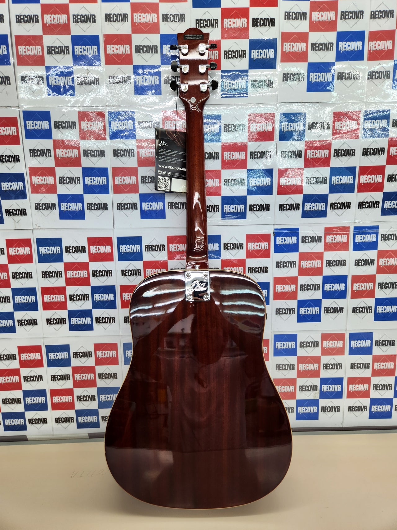 Guitarra Electroacústica EKO Ranger EQ VI