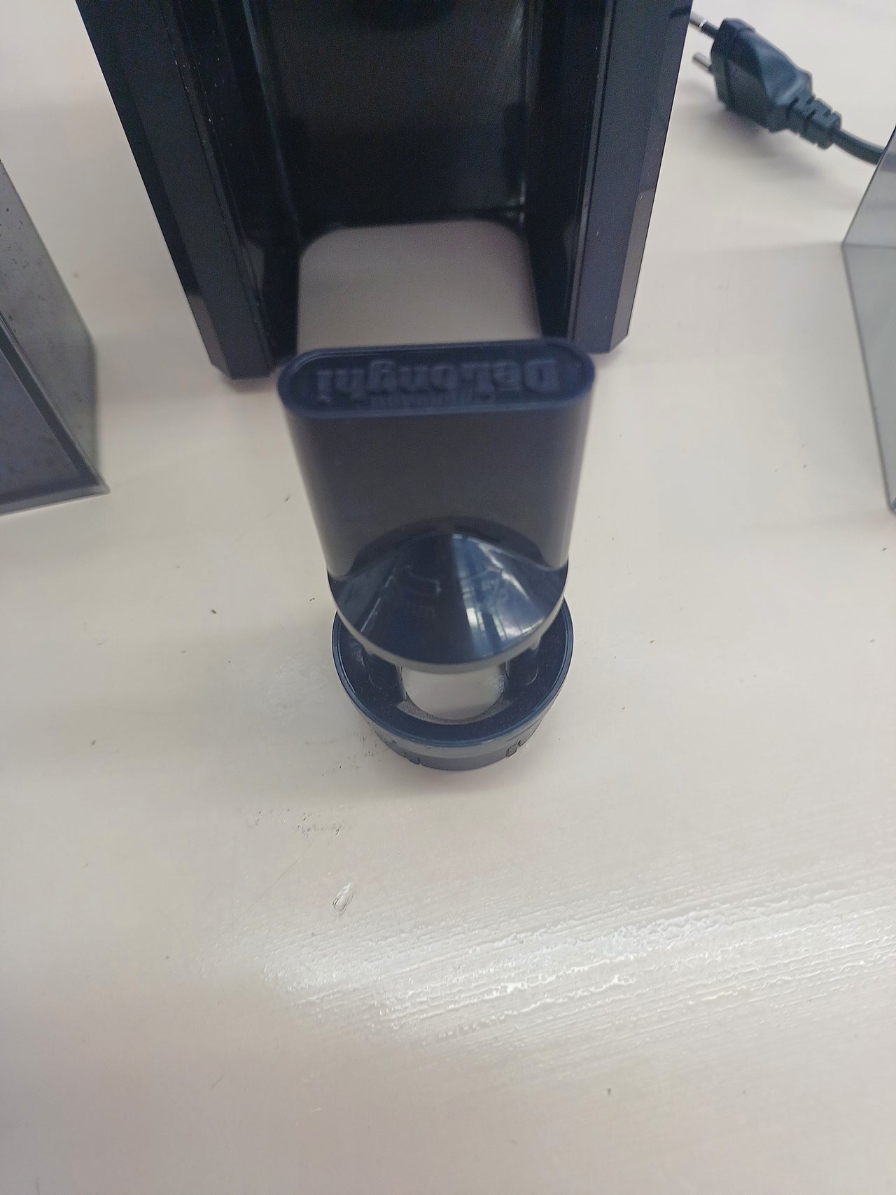 Molino de café eléctrico, 110 W, color negro DeLonghi KG79